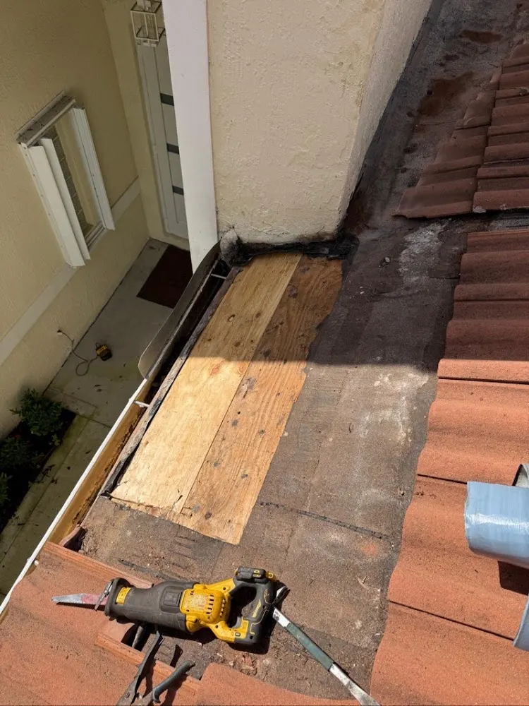 GH ROOFING CORP, from its Google Business Profile